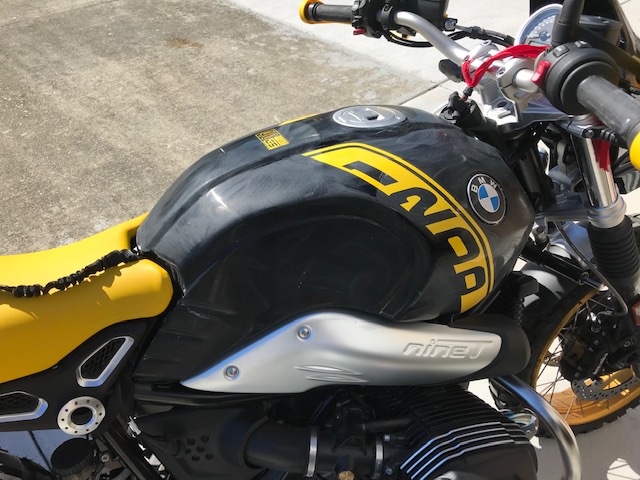 Wax on the gas tank of the BMW R Nine T Urban GS.